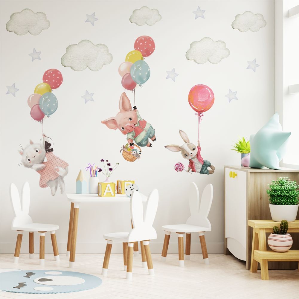 Zwierzątka z balonami w chmurach - naklejki na ścianę dla dzieci